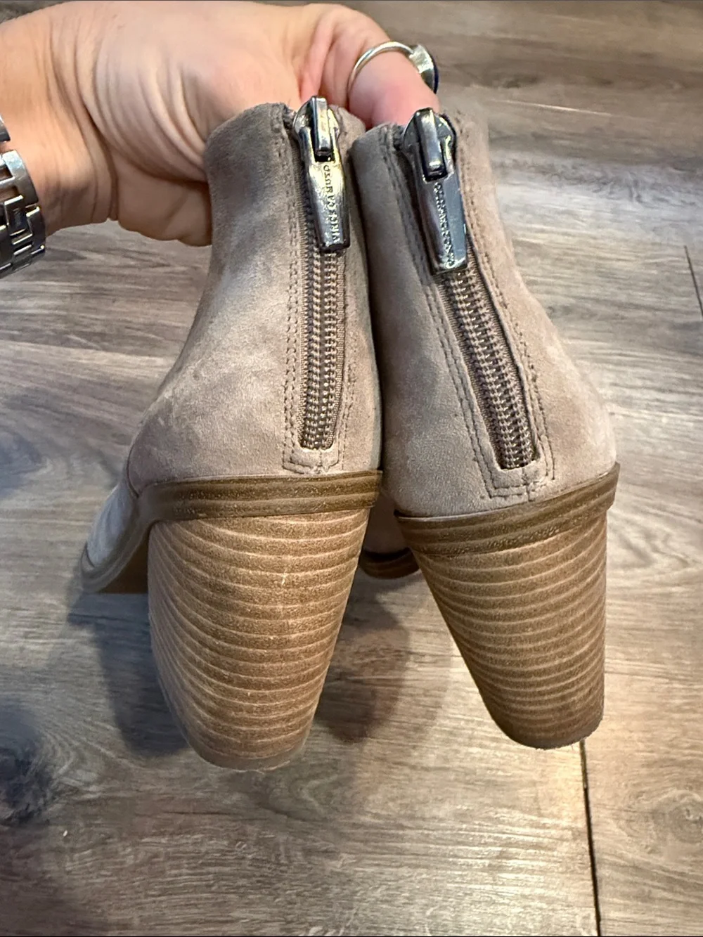 Vince Camuto Gigietta Suede Ankle Booties in taupe Size 7.5